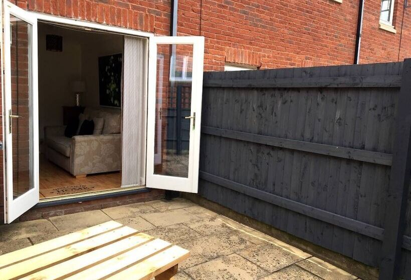 City Centre Townhouse   Perfect For A City Break