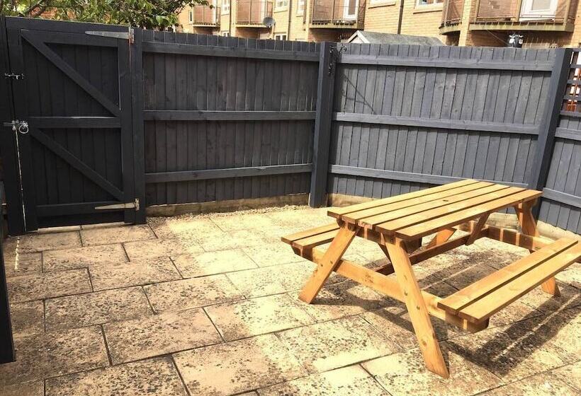 City Centre Townhouse   Perfect For A City Break