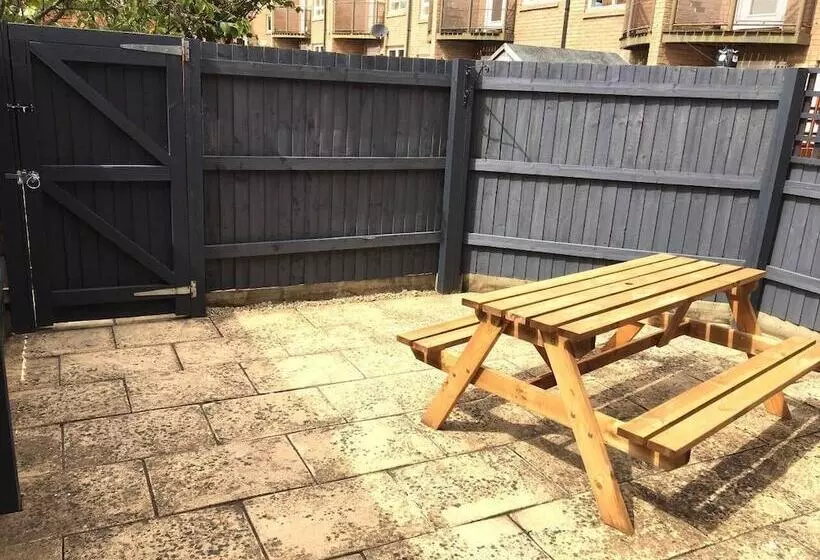 City Centre Townhouse   Perfect For A City Break