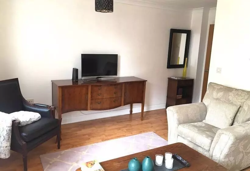 City Centre Townhouse   Perfect For A City Break