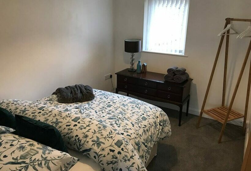 City Centre Townhouse   Perfect For A City Break