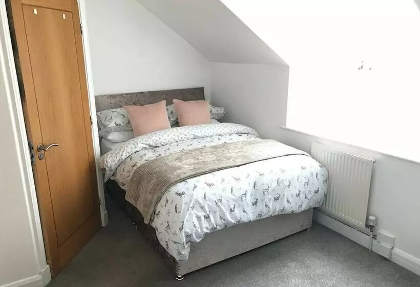 City Centre Townhouse   Perfect For A City Break