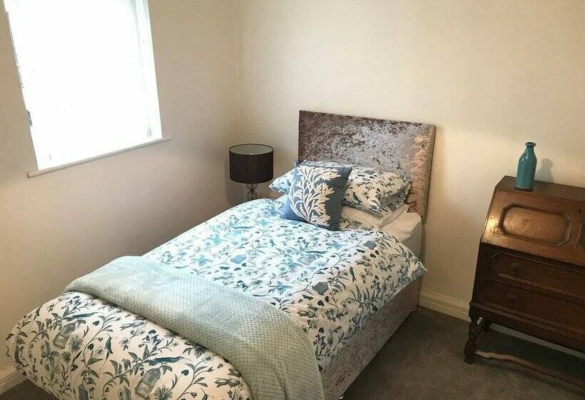 City Centre Townhouse   Perfect For A City Break