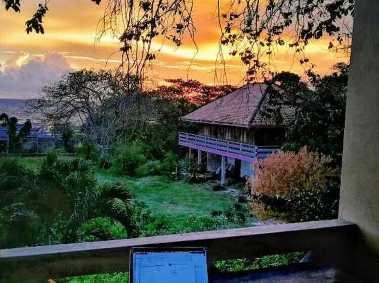 هتل Flower Garden Cabin