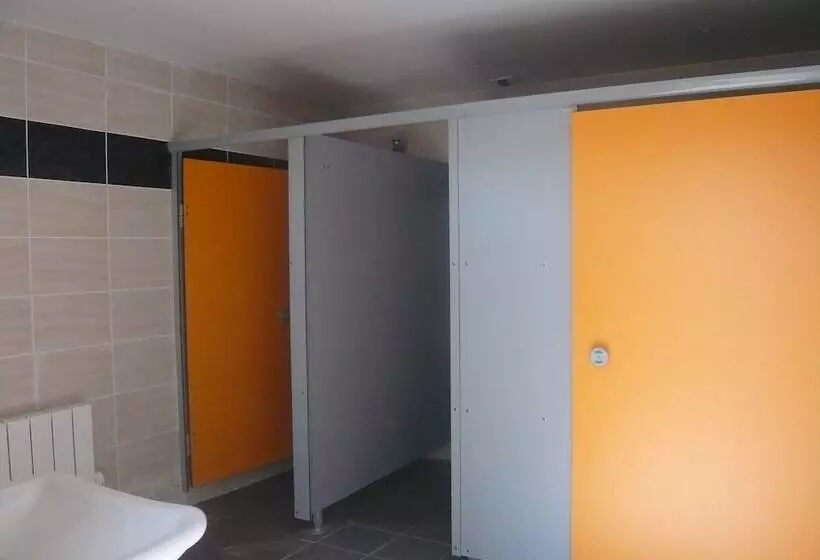 هتل Le Village Insolite Yourte Et Roulotte