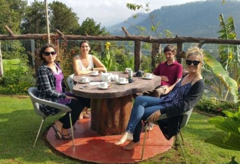 בית מלון כפרי Misty Mountain Villas