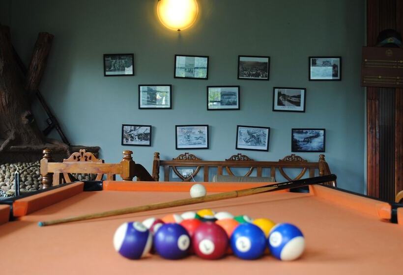 בית מלון כפרי Misty Mountain Villas