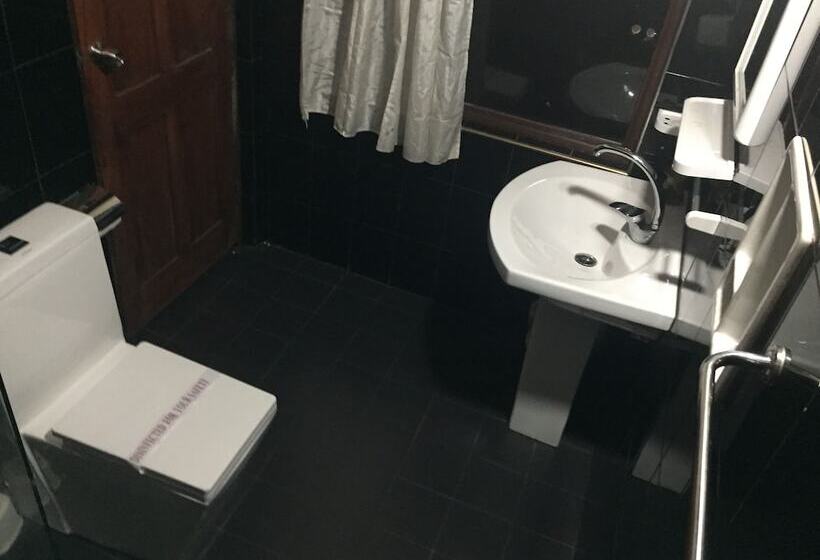 בית מלון כפרי Misty Mountain Villas