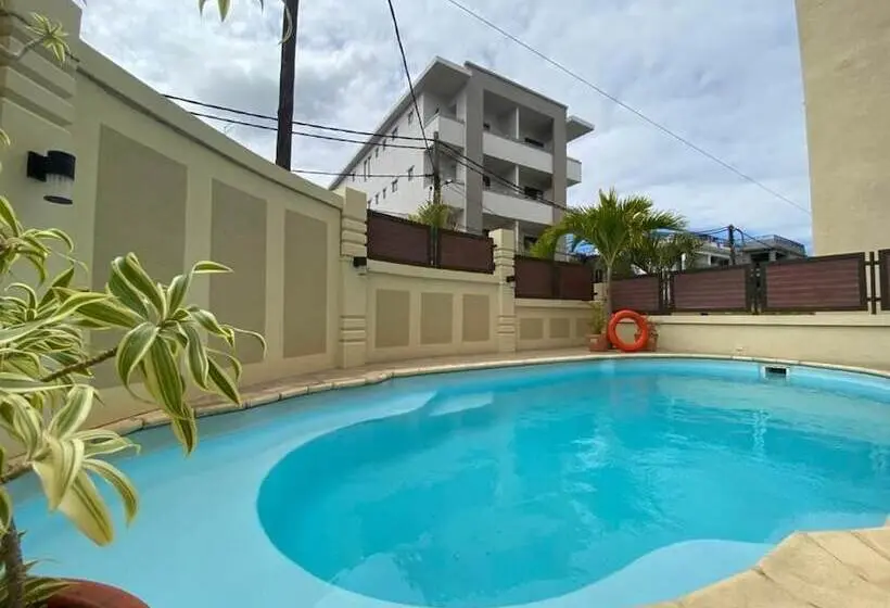هتل The Monalysa Suites & Residence