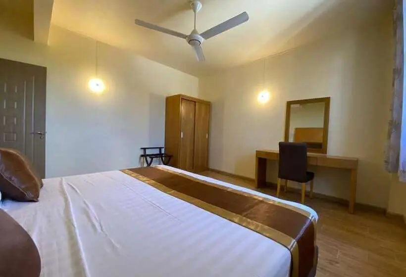 هتل The Monalysa Suites & Residence