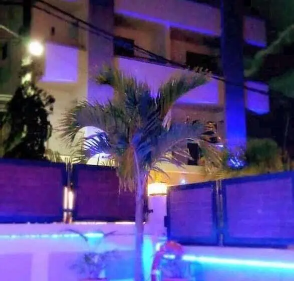 هتل The Monalysa Suites & Residence