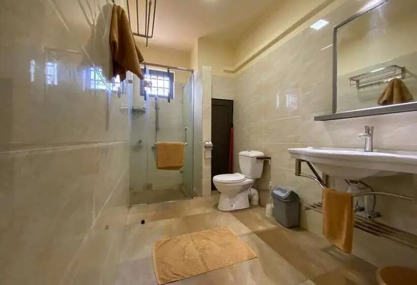 هتل The Monalysa Suites & Residence