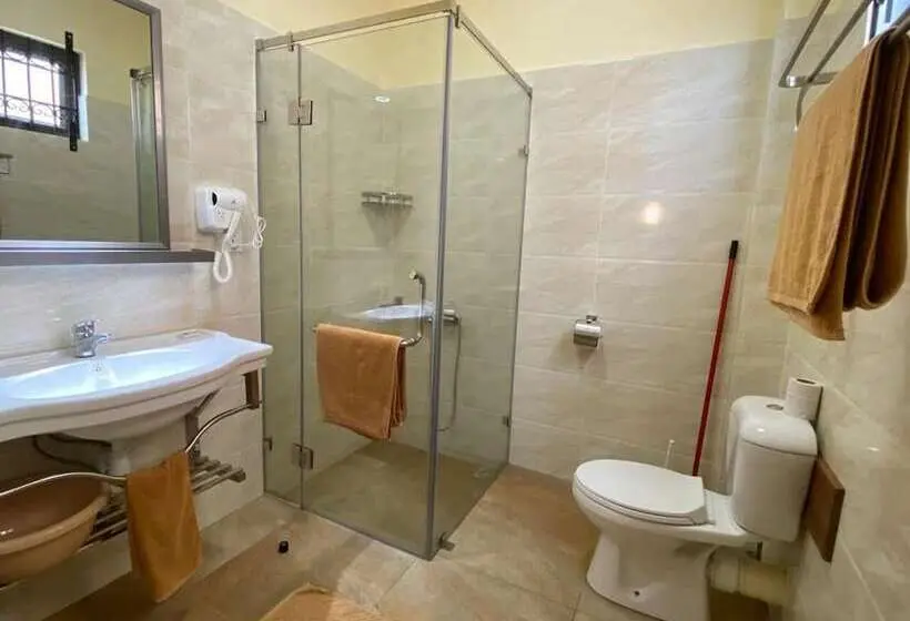هتل The Monalysa Suites & Residence