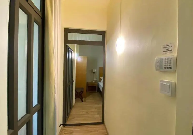 هتل The Monalysa Suites & Residence