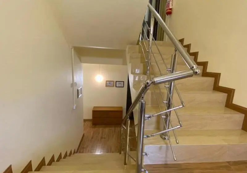 هتل The Monalysa Suites & Residence