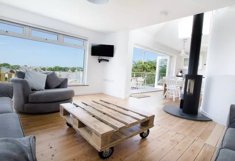 Rooftops Braunton 4 Bed Sleeps 8 Beautiful Views