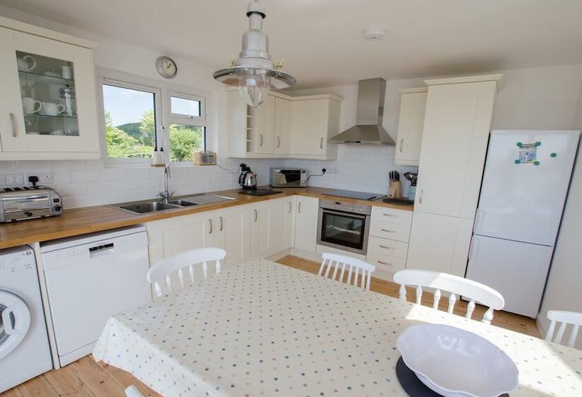 Rooftops Braunton 4 Bed Sleeps 8 Beautiful Views