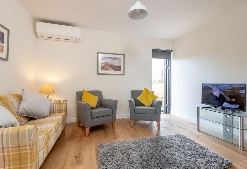 The Garden House Free Parking Central