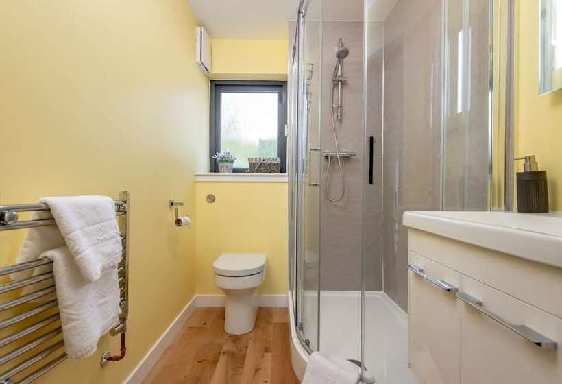 The Garden House Free Parking Central