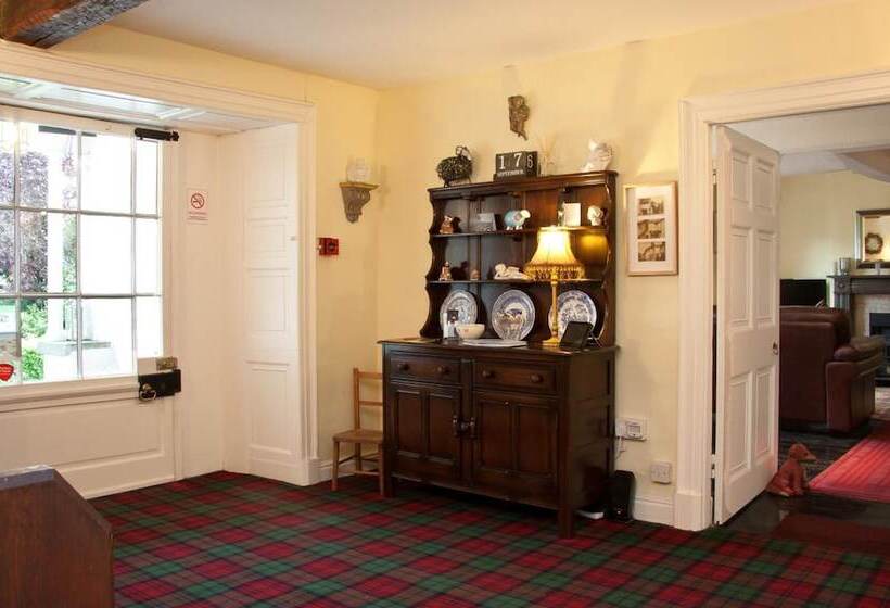 مبيت وإفطار Old School House