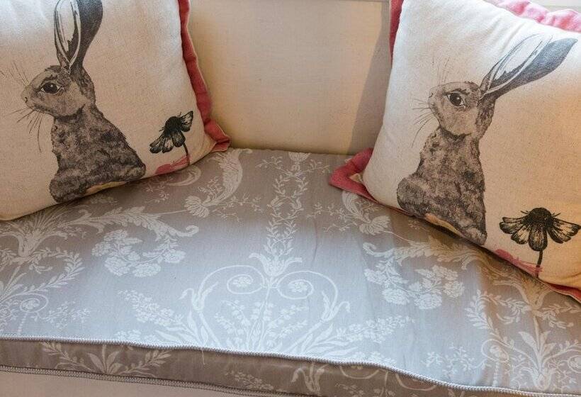 مبيت وإفطار Old School House