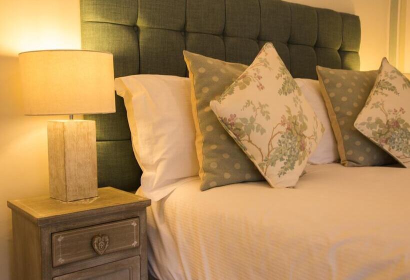 مبيت وإفطار Old School House