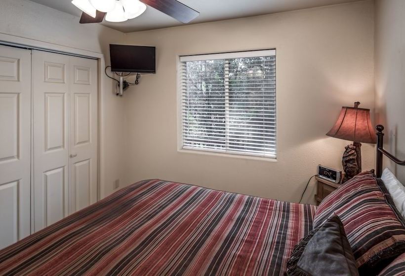 New Mexico Mountain Pines Cabin Three Bedroom Cabin