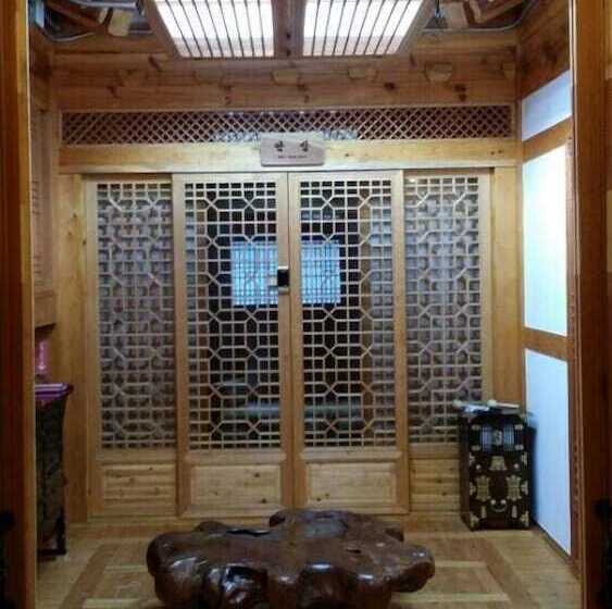 פנסיון Ihwa Hanok