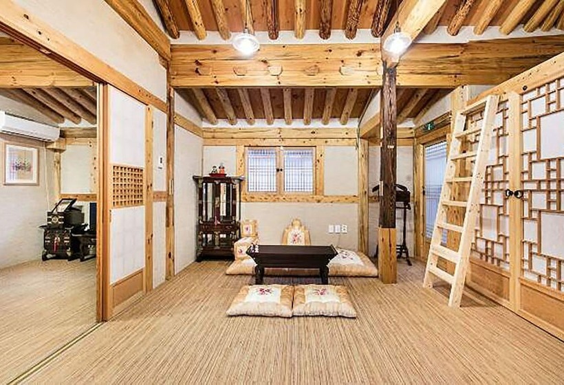 פנסיון Ihwa Hanok