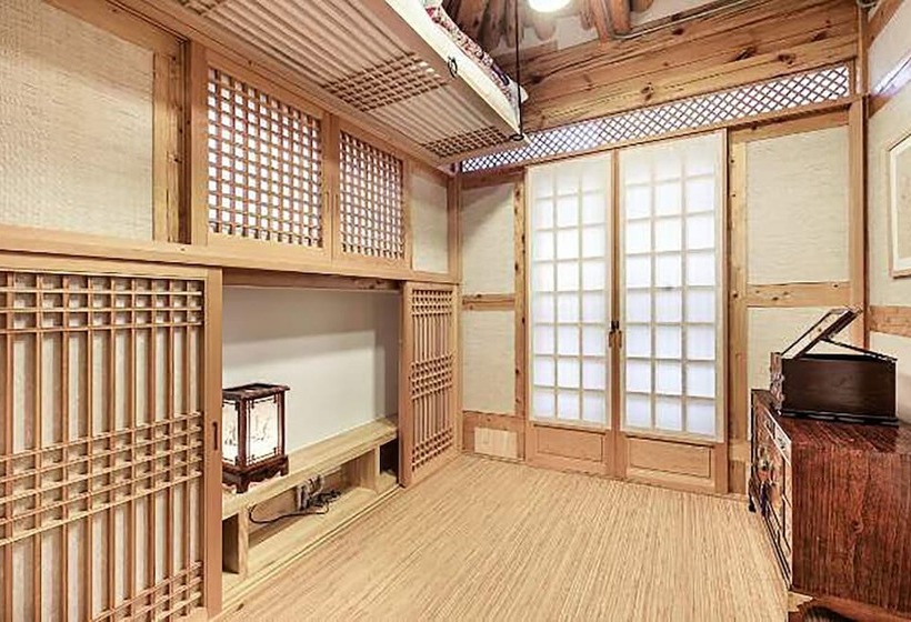 פנסיון Ihwa Hanok