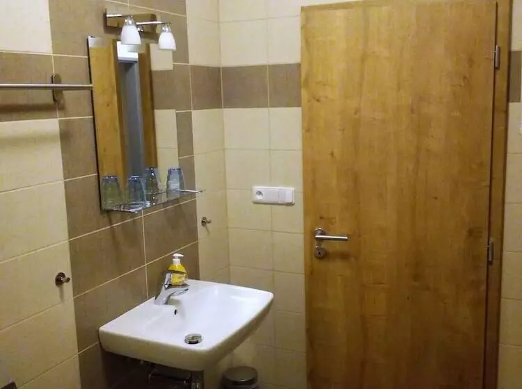 Majatalo Penzion Dominik