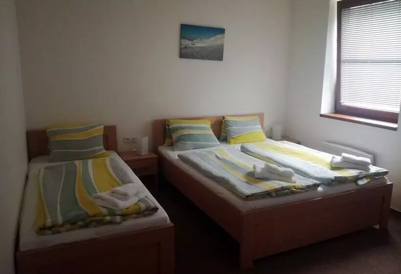 Majatalo Penzion Dominik