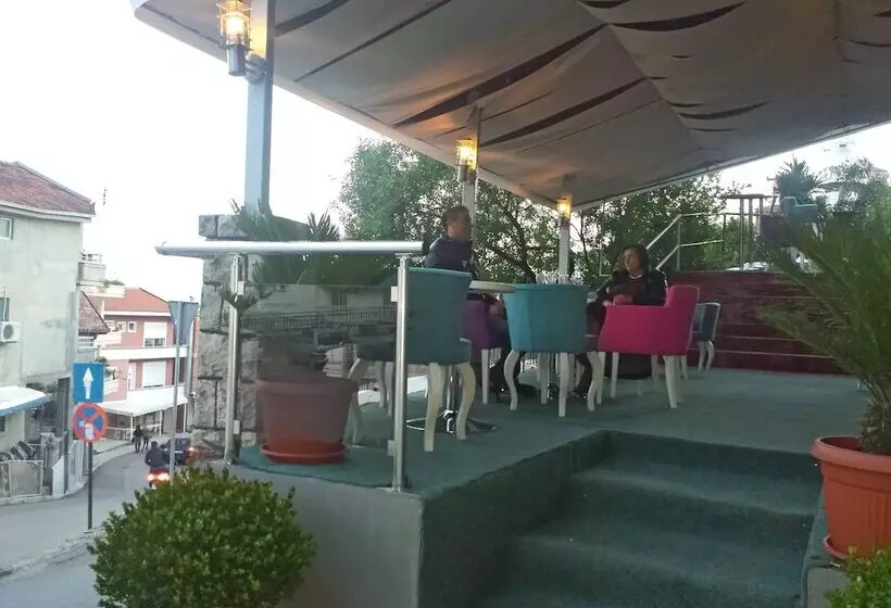 پانسیون Prag Apartments & Rooms