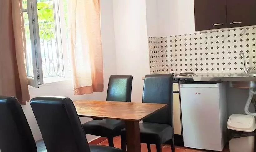 پانسیون Prag Apartments & Rooms