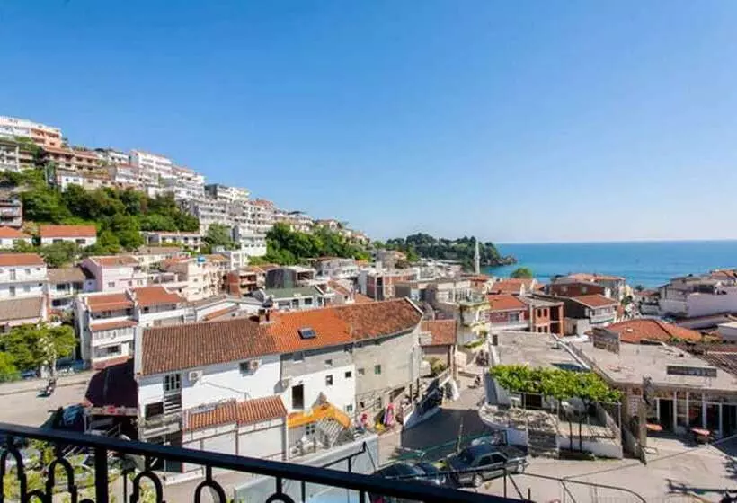 پانسیون Prag Apartments & Rooms