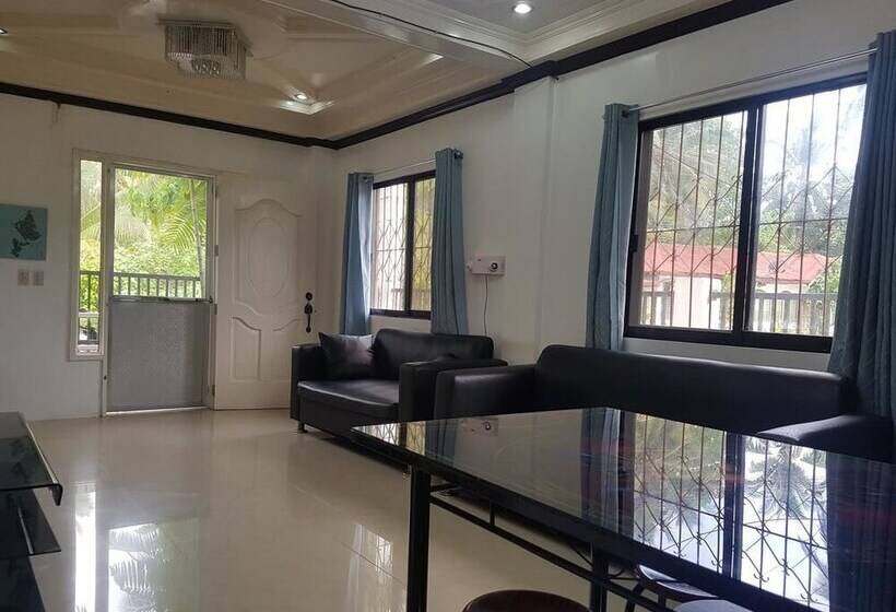 پانسیون Yayay Villa