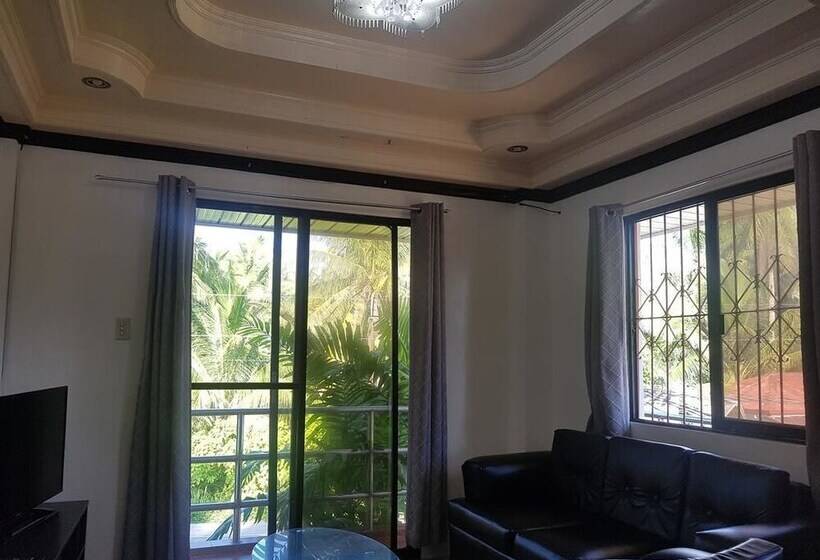 پانسیون Yayay Villa