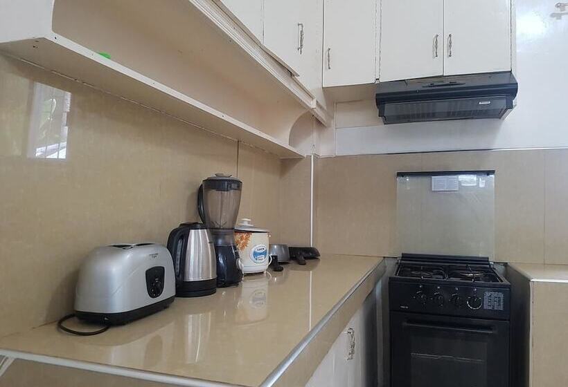 پانسیون Yayay Villa