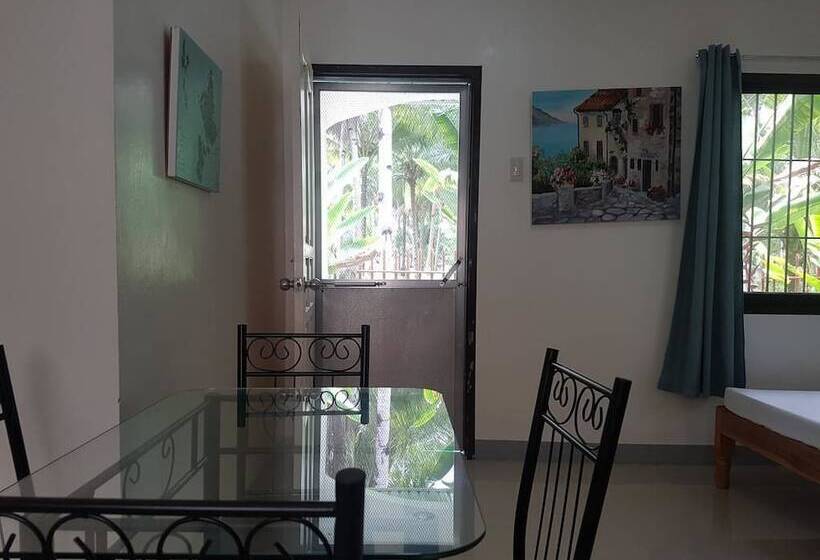 پانسیون Yayay Villa