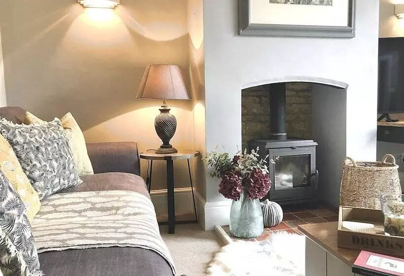 Rathbone Cottage