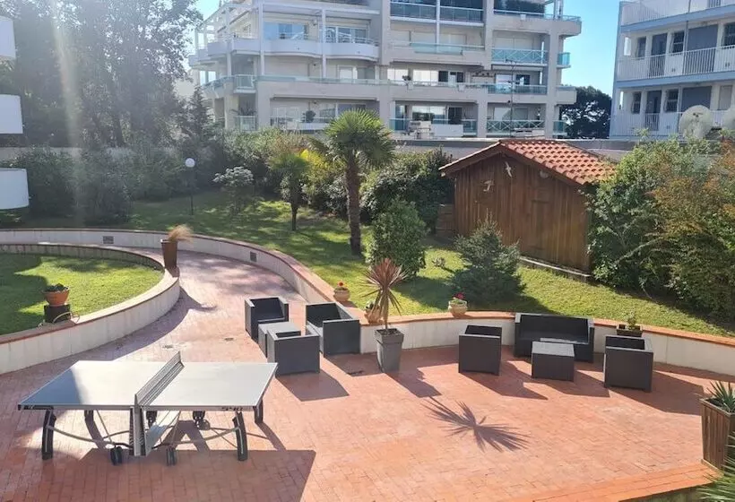 リゾートホテル Vvf Résidence Arcachon