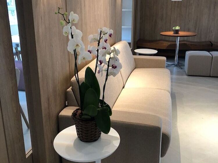 Starlis Home   Versátil