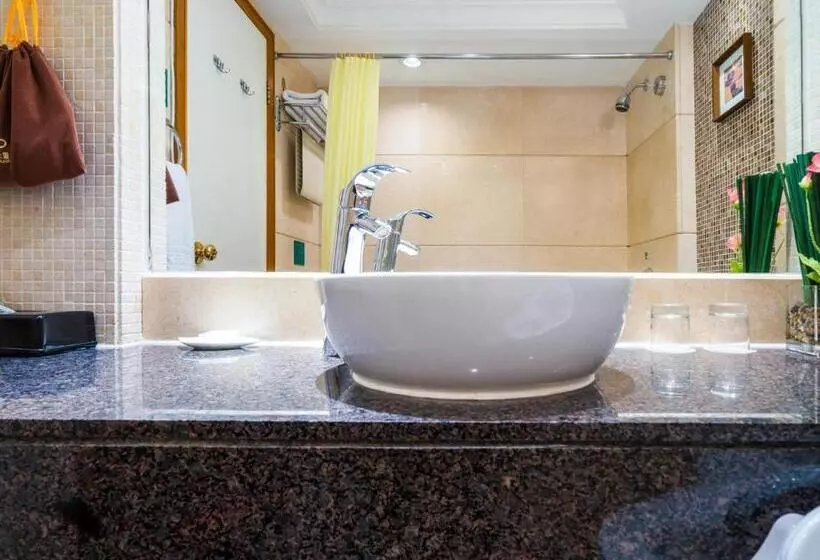 China Mayors Plaza Free Shuttle Between Hotel And Exhibition Center & Exhibitor Registration Count