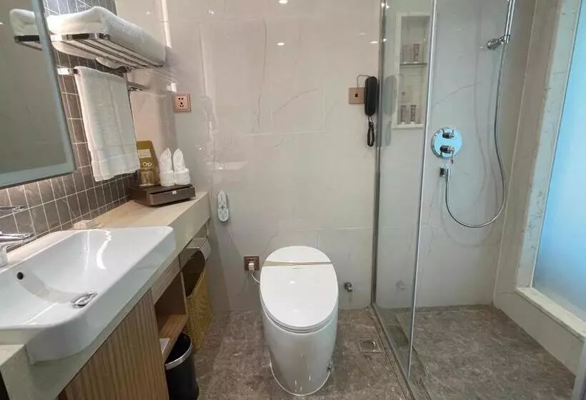 China Mayors Plaza Free Shuttle Between Hotel And Exhibition Center & Exhibitor Registration Count