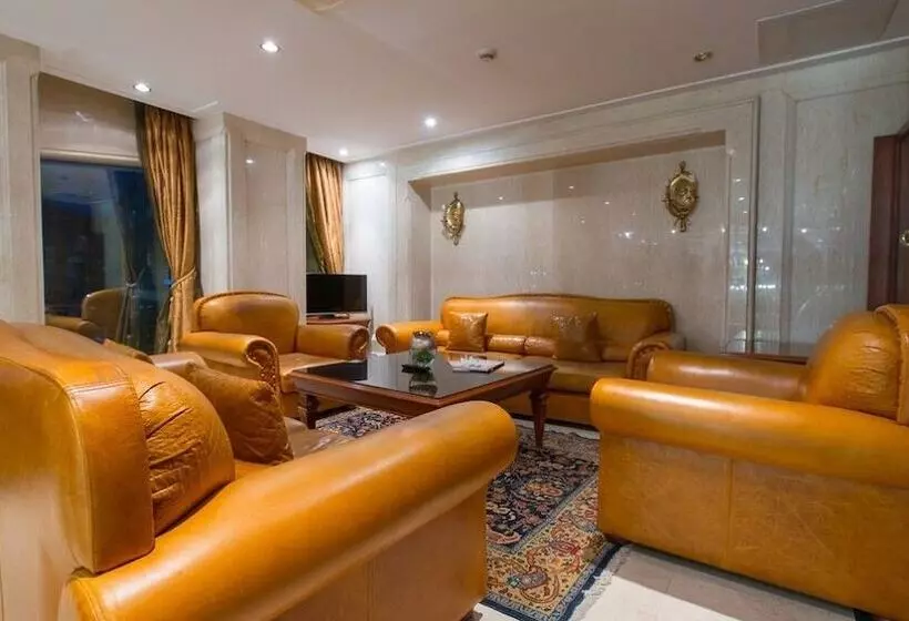 هتل Akar International