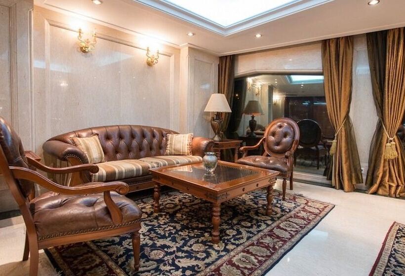 هتل Akar International