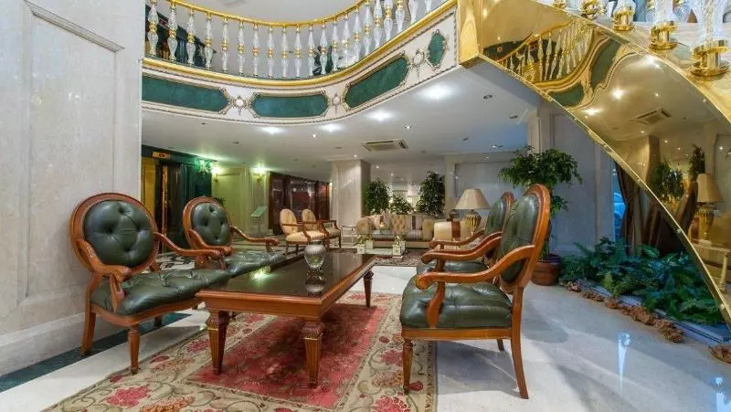 هتل Akar International