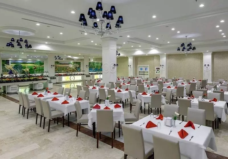 בית מלון כפרי Dobedan World Palace