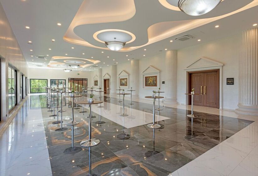 Hotel Dobedan World Palace