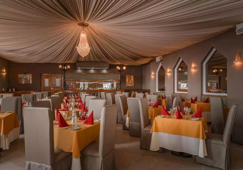 هتل Crown Paradise Club All Inclusive